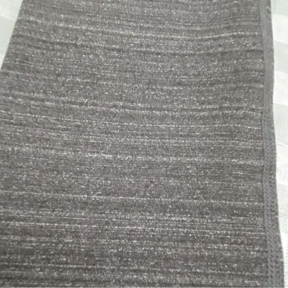 2/40$ BENCH legging charcoal small lightweight athletics sports yoga small - Picture 6 of 15